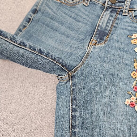 Aeropostale Floral Embroidered Blue Denim Jeans – Boho Y2K Vibe, Size 0 - Picture 5 of 11